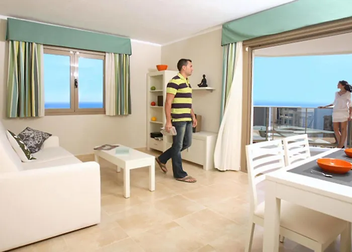 Hotel Ar Esmeralda 2*